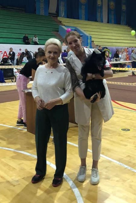 выставки шипперке Осо де миель Москва